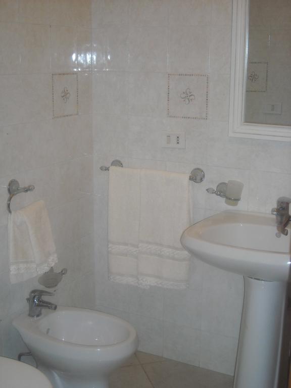 Castro  B&B Bellavista الغرفة الصورة