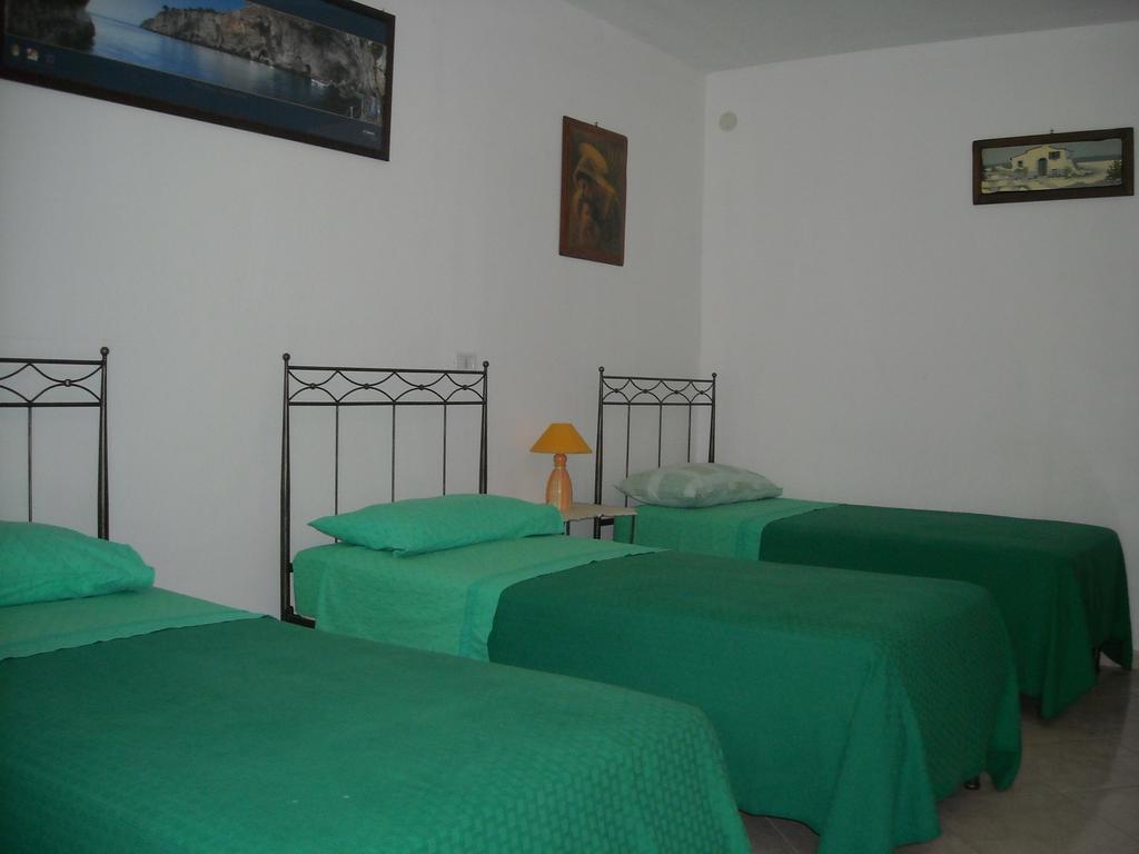 Castro  B&B Bellavista الغرفة الصورة